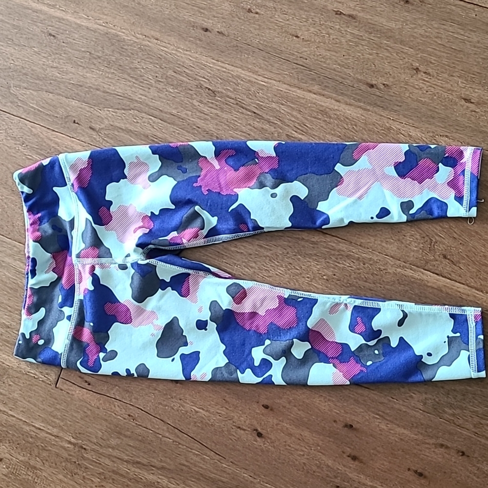 Athletic leggings